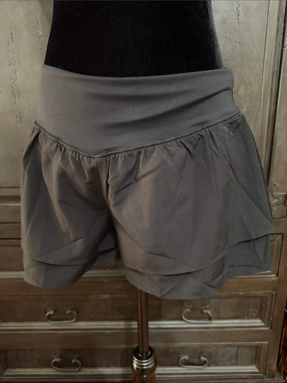 Black Athletic Flowy Activewear Workout Shorts - Size Medium